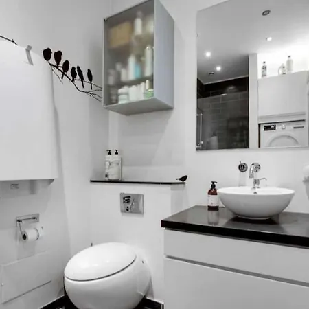Stylish 2br Flat By The Marble Church Copenhagen