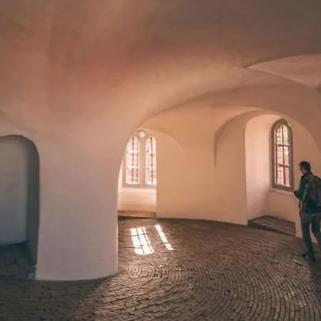 Stylish 2br Flat By The Marble Church Kopenhagen